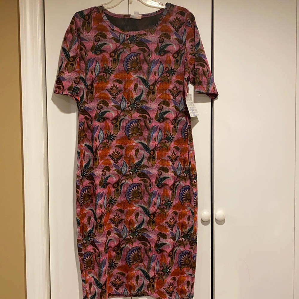 NWT-Lularoe Julia XL short sleeve dress